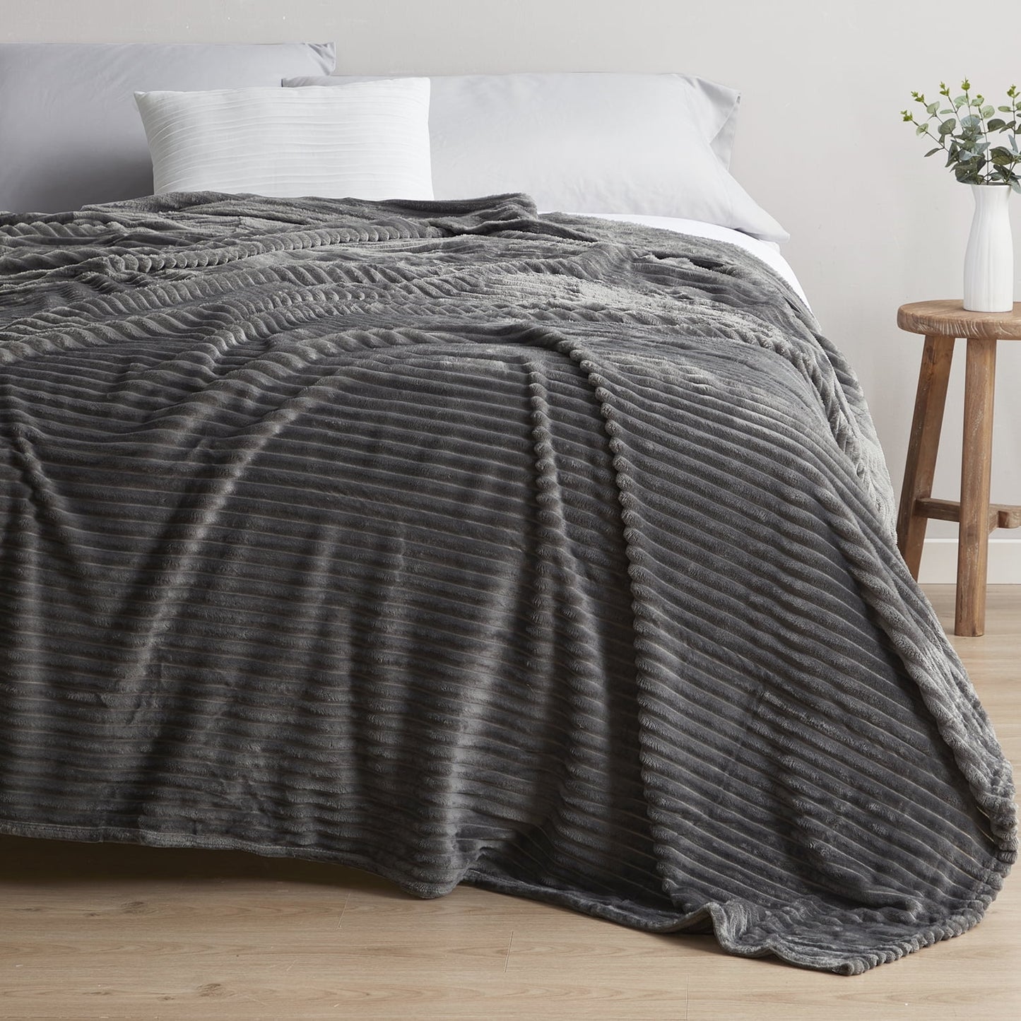 Cut Plush Fleece Blanket, Soft Lightweight Fuzzy Luxury Throw Size Bed Blankets for Bed, Throw, Gray